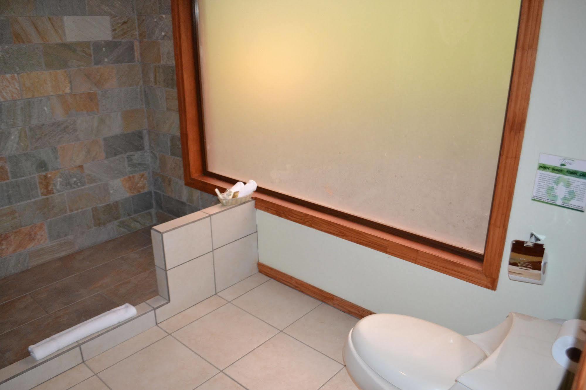 Ficus Lodge モンテベルデ エクステリア 写真